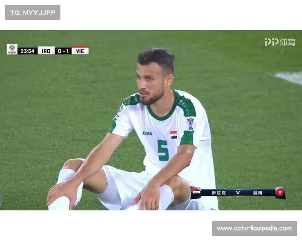 马赛防线连续失误，梅迪纳乌龙球加剧被动局面